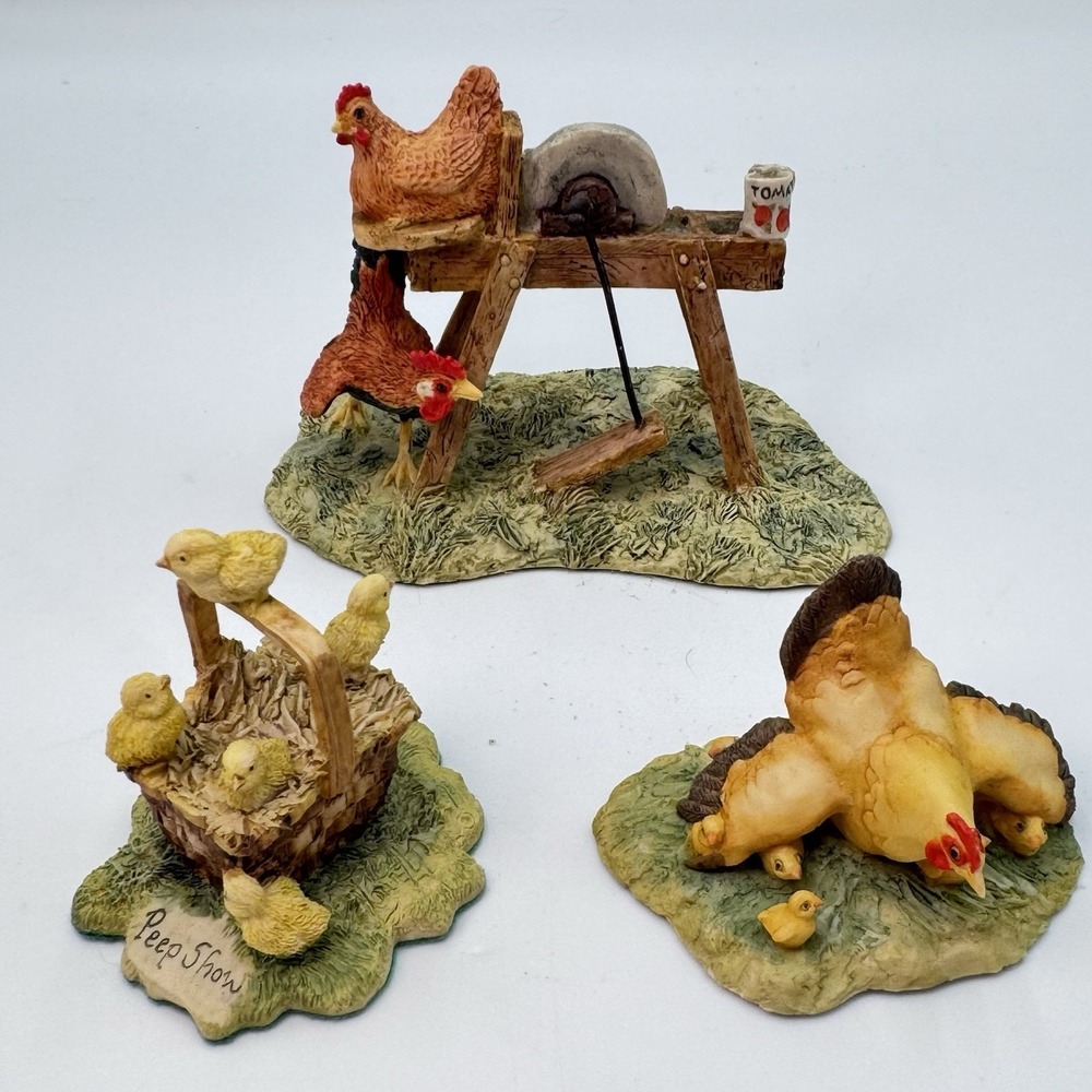 Lowell Davis (3) Chickens She Lay Low, Peep Show Chicks, Goldie And Peeps Schmid